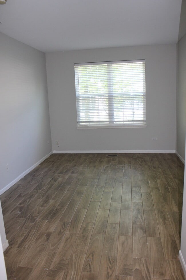 Building Photo - 3103 Falling Waters Ln