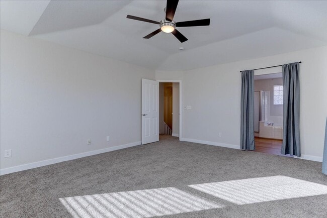 Building Photo - Stunning 5-Bedroom Home in Desirable McKay Landing – Available Now!