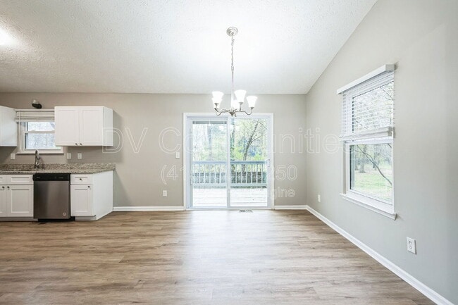 Building Photo - 9173 Raven Dr