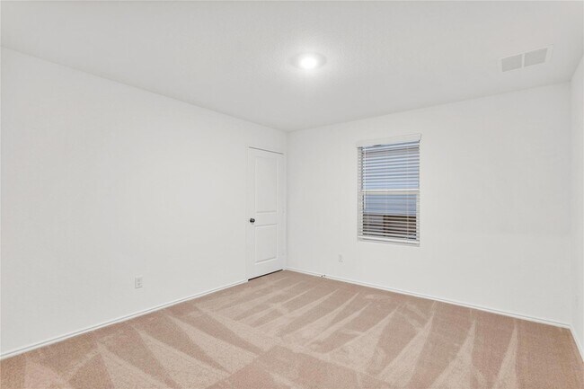 Building Photo - 161 Keefer