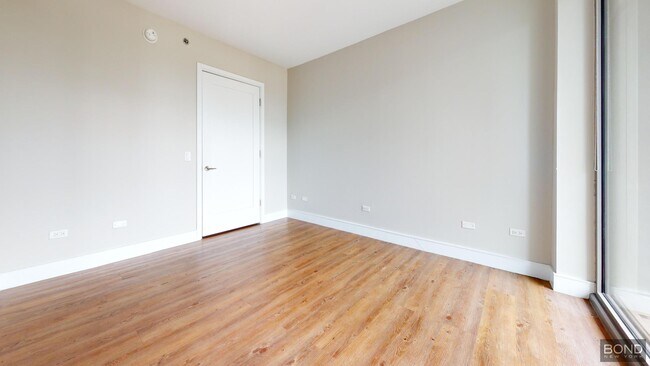 Building Photo - 237 E 34th St