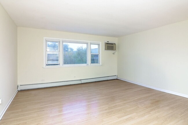 Building Photo - 6708 W 107th St