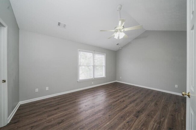Building Photo - 4085 Pineset Dr