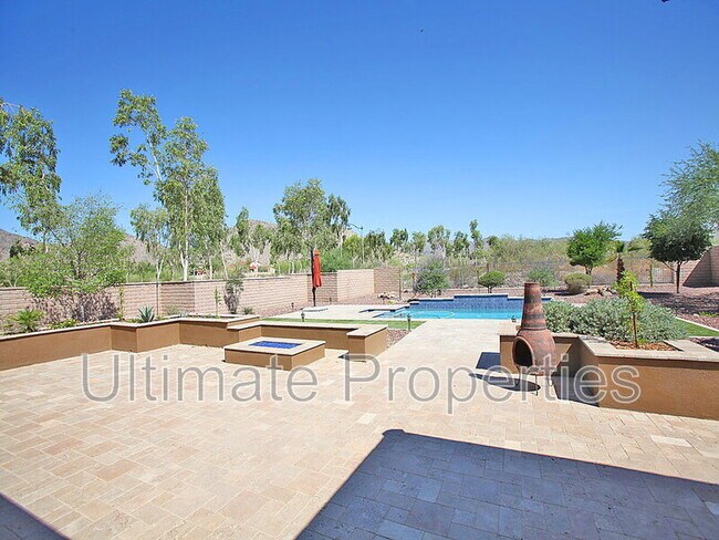 Building Photo - 20918 W Western Dr