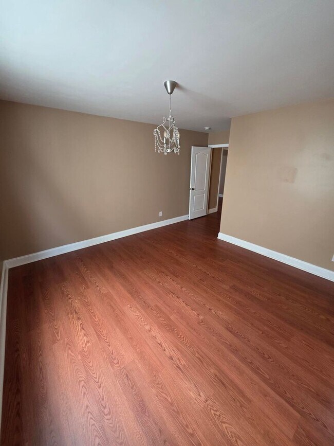 Building Photo - 9 Haven Point