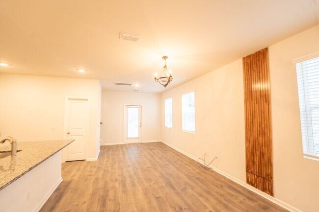 Building Photo - 148 Benelli Dr