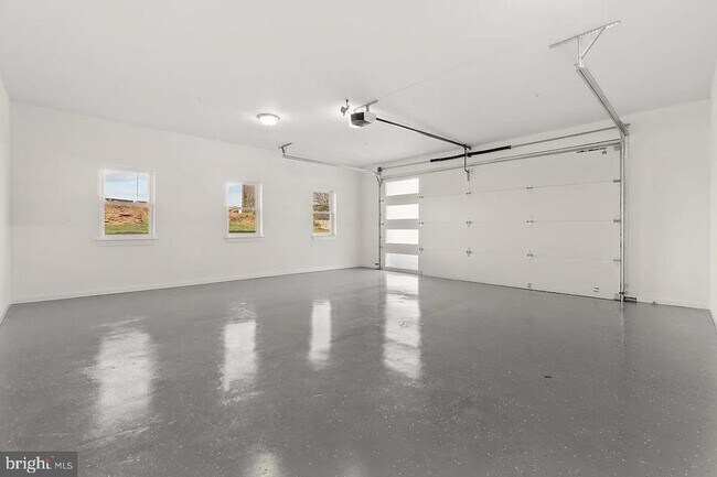 Building Photo - 8618 Jones Mill Rd