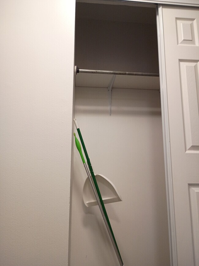 Building Photo - 806 Old Settlers Trail