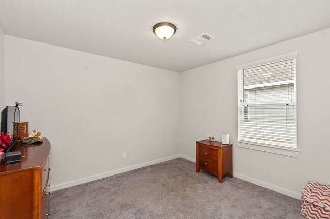 Building Photo - 76 Rd 51030