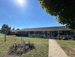 Building Photo - 65 Candlewood Ct