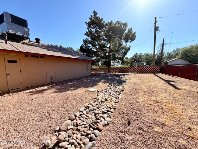 Building Photo - 4990 E Geronimo Rd