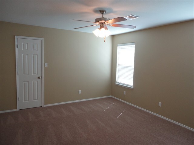 Building Photo - 5512 Parkview Hills Ln