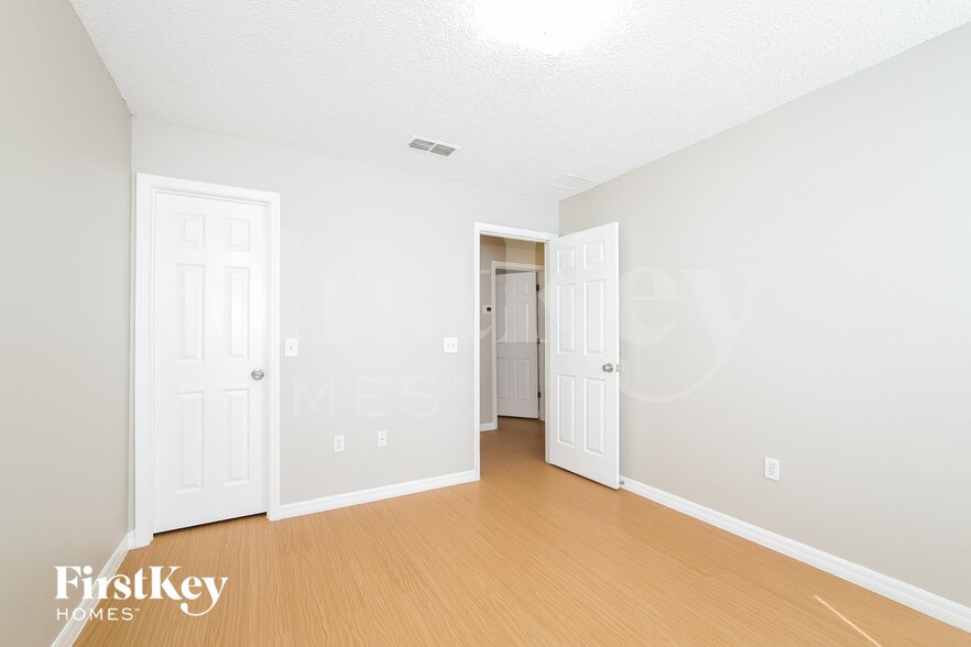 Building Photo - 639 Linnet Ct