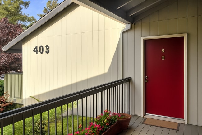 Building Photo - 403 Piccadilly Pl