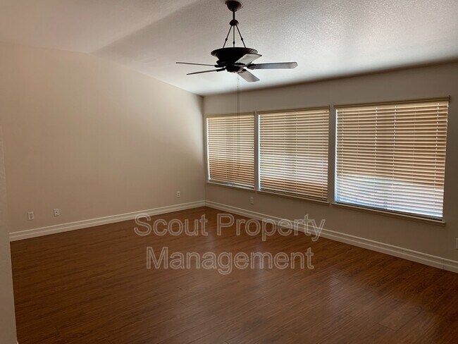 Building Photo - 29403 Via Espada