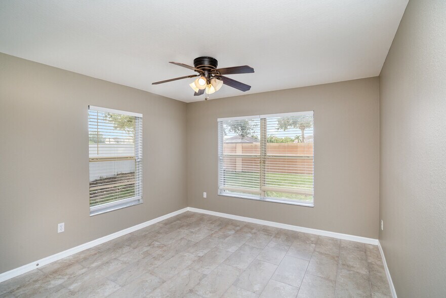 Building Photo - 10833 Standing Stone Dr