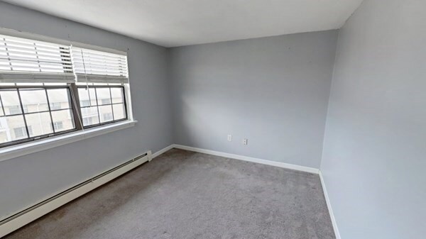 Building Photo - 18 Kenmar Dr
