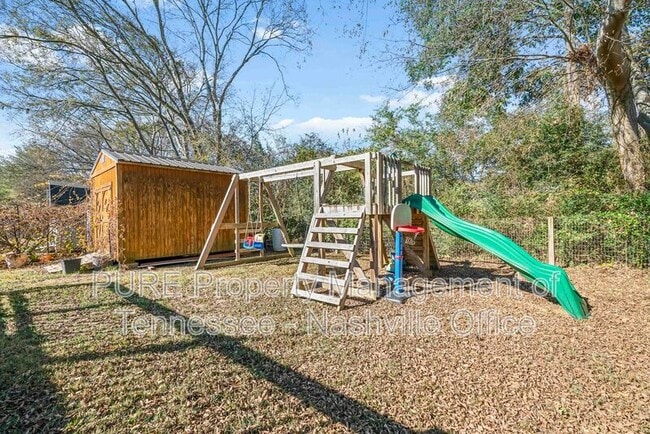 Building Photo - 1630 Lillian Cir