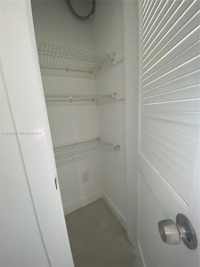 Building Photo - 2011 NE 167th St