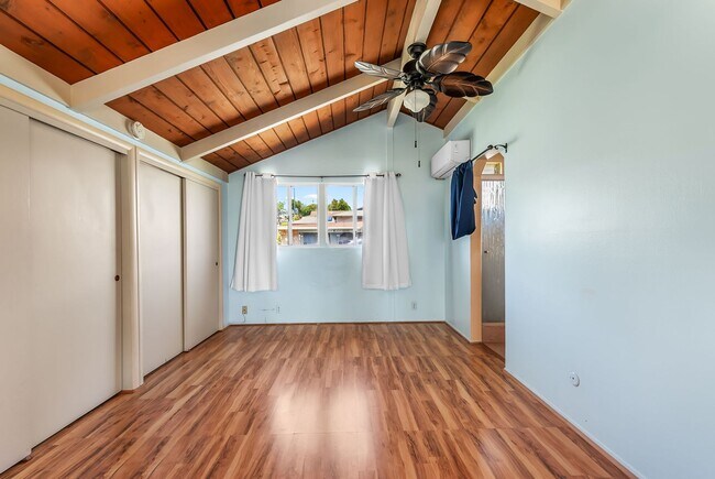 Building Photo - Single Family Home with views of Pearl Har...