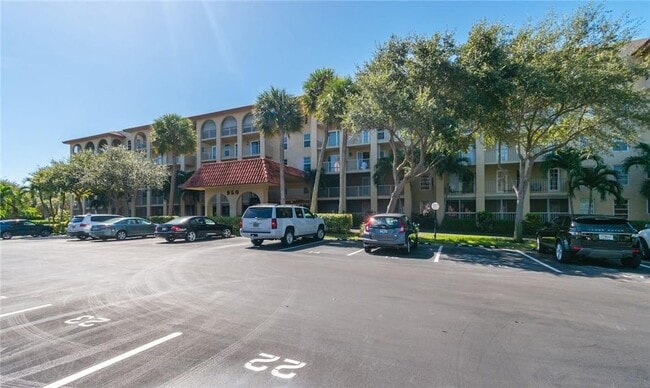 Building Photo - 950 Ponce De Leon Rd