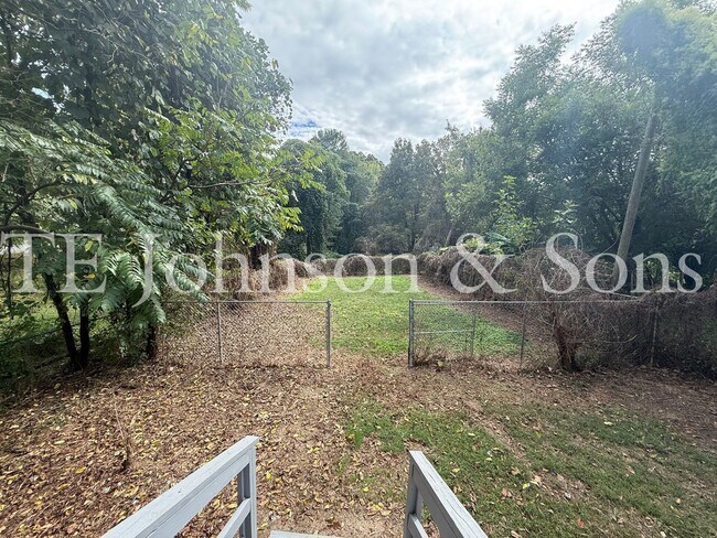 Building Photo - Charming Three Bedroom Home in Winston Sal...