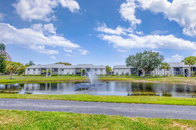 Building Photo - 1011 Green Pine Blvd