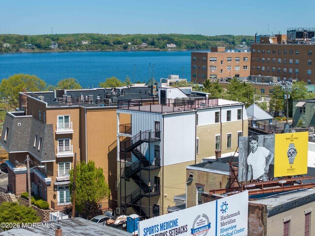 Building Photo - 9 Wharf Ave
