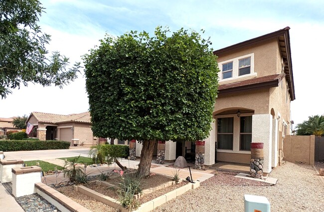 Building Photo - 5 Bedroom Home in the Montelena Neighborho...