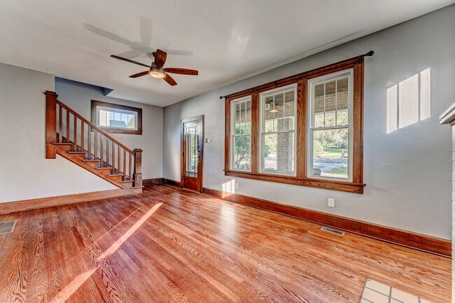 Building Photo - 58 Levels Rd