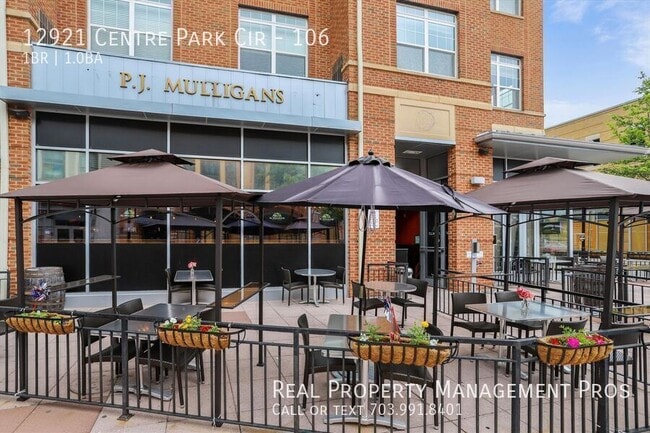 Building Photo - 12921 Centre Park Cir