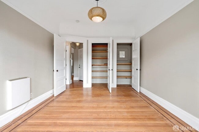 Building Photo - 376 Frederick St