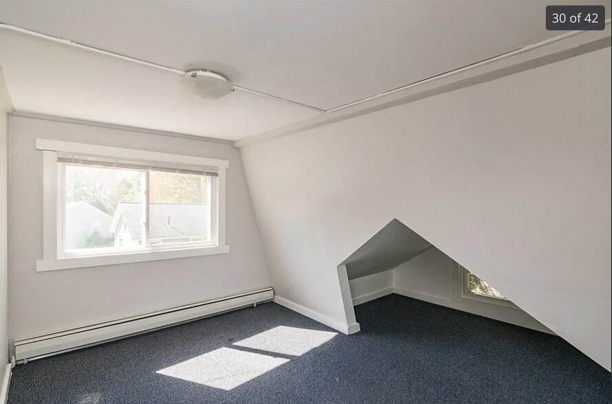 4 bedrooms on the 3rd floor - 13 Cherry St