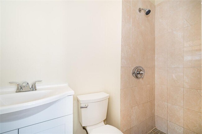 Building Photo - 601 Delaney Park Dr