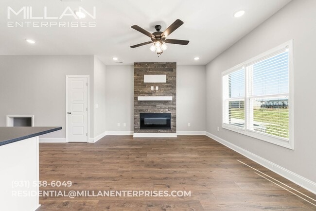 Building Photo - Contemporary 3-Bedroom Beauty with Walk-In Closet and Tile Shower Retreat