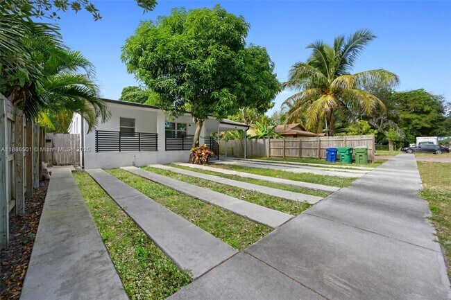 Primary Photo - 9312 NW 3rd Ave