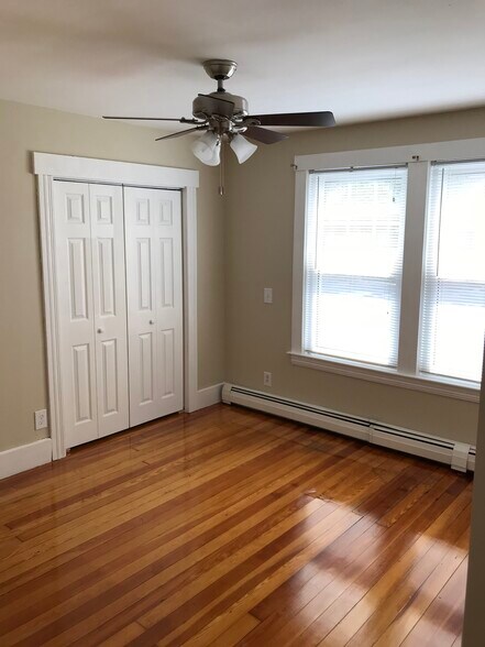 Building Photo - 4 Harding St