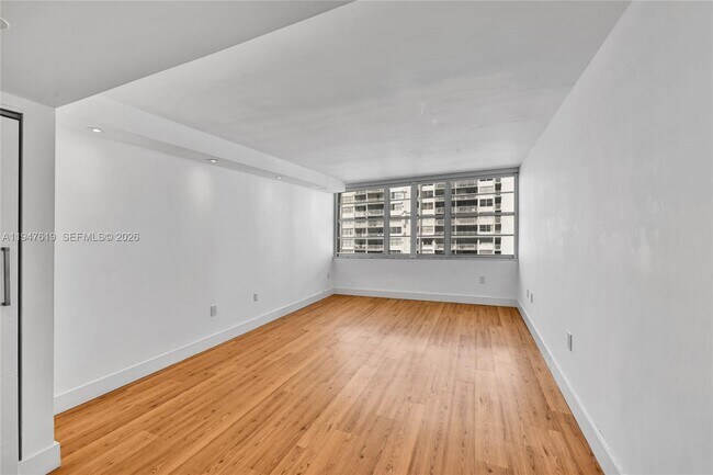 Building Photo - 18041 Biscayne Blvd