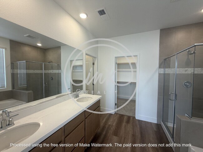 Building Photo - 185 Radiant Dr