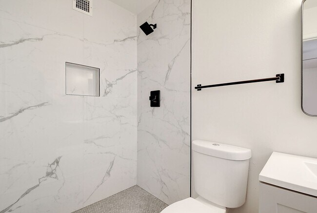 Building Photo - Spacious 4BR Tempe Home with Private Pool Near ASU