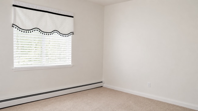 Building Photo - West Lebanon - 3 Bed, 3 Bath - House $3700  plus utilities