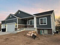 Building Photo - 1031 W 1000 N