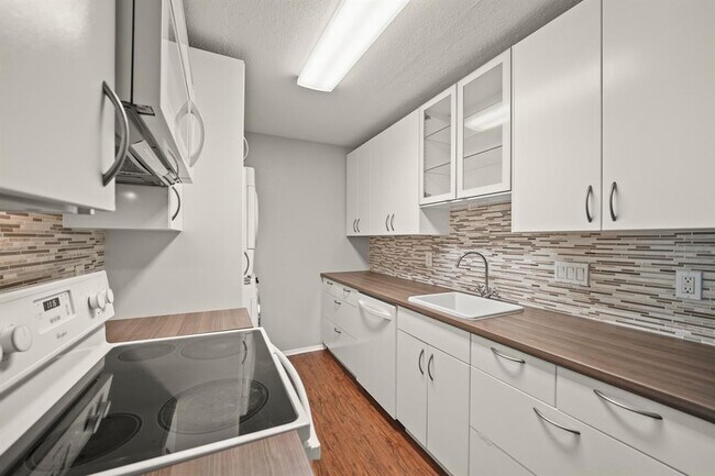 Building Photo - 2110 Wilcrest Dr