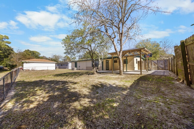 Building Photo - 435 Argyle Ct