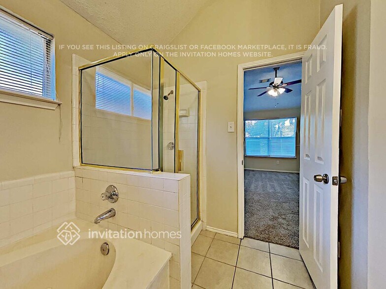 Building Photo - 1777 Meyerwood Ln S