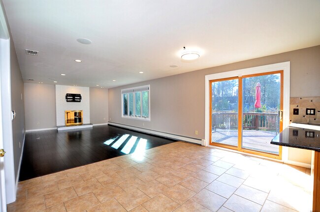 Building Photo - 16 Virginia Ln