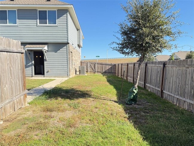 Building Photo - 103 Frasier Dr