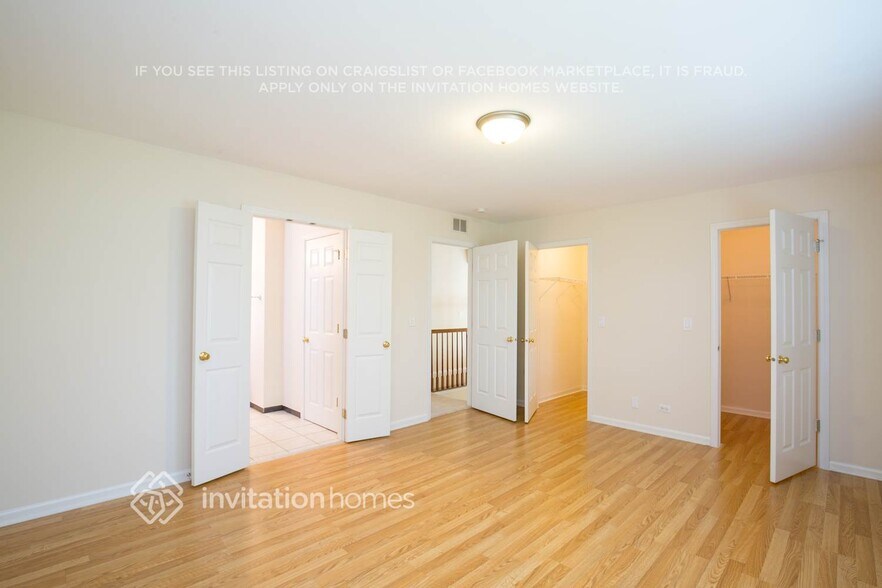 Building Photo - 2970 Hillsboro Ln