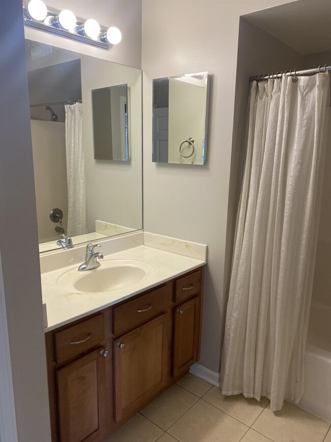 Building Photo - 14630 Euclid St