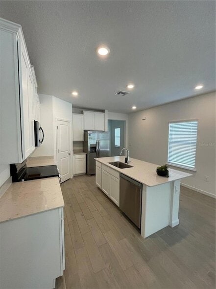 Building Photo - 1979 NW 44th Court Rd